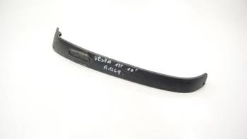 Piaggio Vespa 125 Right Cover Strip