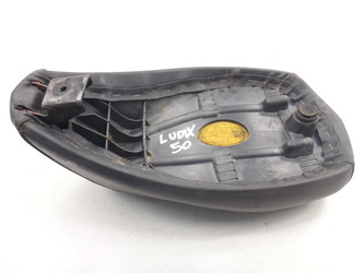 Peugeot Ludix 50 05- Seat Seat Sofa Short