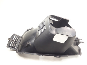 Peugeot Citystar 50 2t Nadkole przód plastik grill