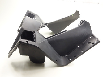 Peugeot Satelis 125 06-12 Cockpit plastic above the knees