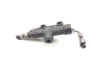 Metropolis Rs 400 13-18 Brake Hose Tee