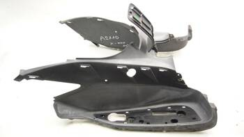 Yamaha X-Max 125 10-14 Floor