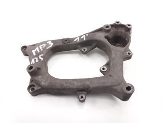 Piaggio Mp3 125 07-11 Swingarm, Muffler Mount