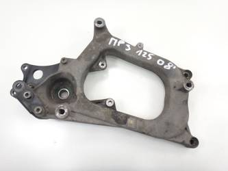 Piaggio Mp3 125 06-11 Swingarm, Muffler Mount