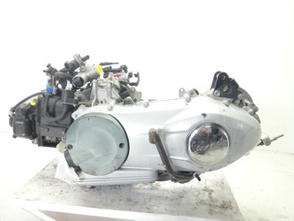 Vespa Primavera 3V M811M engine. 30 Day Warranty
