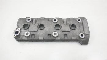 Suzuki Gsr 600 06-10 Pokrywa Głowicy