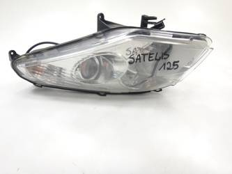 Satelis 125 Compressor  Lampa Przód Reflektor