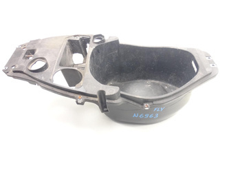 Piaggio Fly 50 Kufer Nocnik Schowek Na Kask