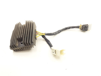 Piaggio Mp3 300 14-18 Voltage regulator