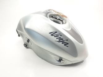 Kawasaki Ninja 125 19-23 Fuel tank