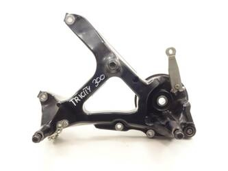 Rear swingarm mounting jaw Yamaha Tricity 300