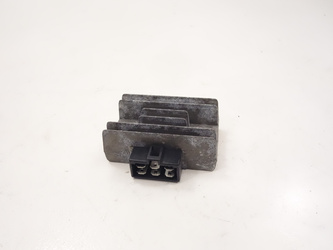 Piaggio X9 Evo 125 Regulator napięcia