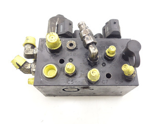 Tennant M20 Sweeper Hydraulic Distributor 1018938