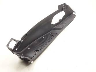 Floor skid right Piaggio Mp3 350 hpe