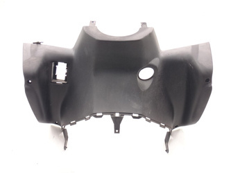 Gilera Nexus 125 9-14 Cockpit Plastic Before the Knees