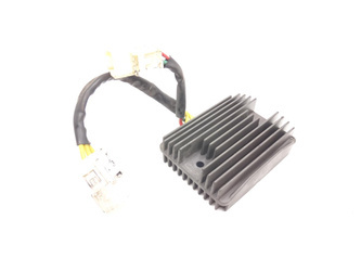 Piaggio Mp3 300 Yourban  Regulator Napięcia