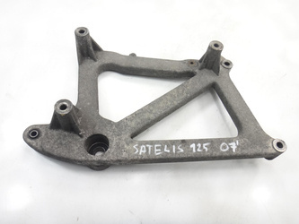 Satelis 125 Compressor Swingarm Engine Mount