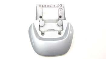 Majesty Skyliner 125 Rear Passenger Handle Stelaz