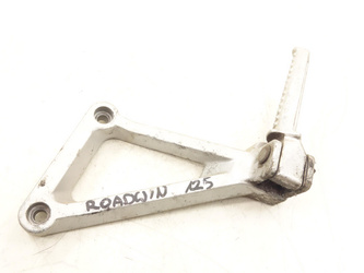 Daelim Roadwin 125 Set left passenger footrest