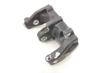 Metropolis 400 13-18 Strut Control Arm Mount