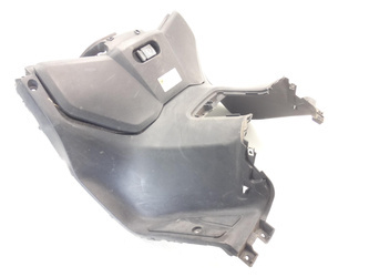 Yamaha X-Max 125 10-14 Cockpit Plastic Above the Knees