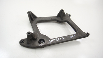 Peugeot Satelis 125 06-12 Control Arm, Muffler Mount