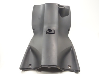 Peugeot Kisbee 50 2t Cockpit plastic above the knees