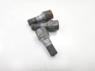 Metropolis 400 13-18 Wheel Bolts