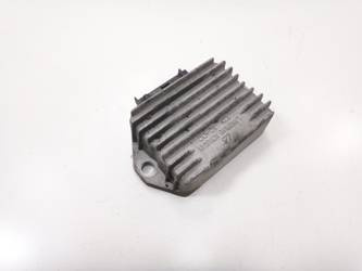 Piaggio Fly 50 2T 04-14 Voltage Regulator
