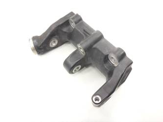 Metropolis 400 13-18 Strut Control Arm Mount