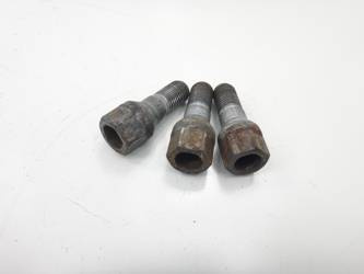 Metropolis 400 13-18 Wheel Bolts