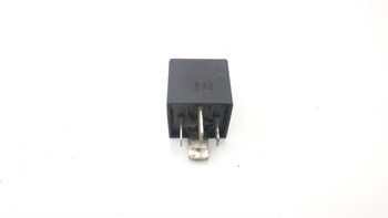 Piaggio X8 X-Evo 125 Relay Circuit Breaker