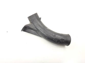 Metropolis 400 13-18 Air Intake Pipe