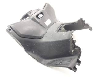 Yamaha X-Max 125 10-14 Cockpit Plastic Above the Knees