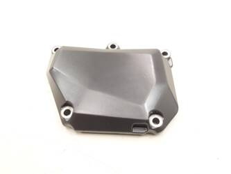 The cover covers the Spyder F3 Rotax 1330