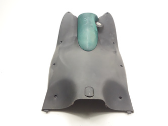 Peugeot Looxor 100 Kokpit plastik przed kolana