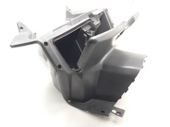 Majesty Skyliner 250 Cockpit Plastic Before the Knees