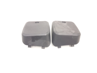Piaggio Mp3 125 Plastic Plug 2 pcs