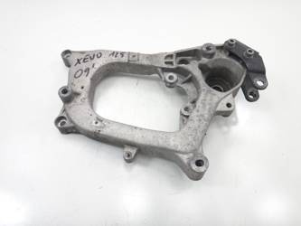 X-Evo X8 125 04-10 Swingarm Silencer Mount