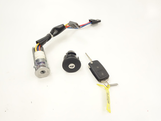 Microcar Due 6 19-24 Ignition key filler