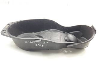 X-Max Skycruiser 125 10-14 Kufer Schowek