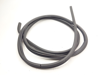 Microcar Due 6 19-24 Left door seal