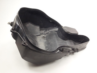 Suzuki Burgman Uh 125 150  03-06 Kufer schowek pod siedzenie