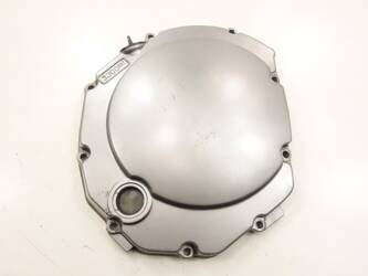 The cover covers the clutch of the Suzuki GSF 600 Bandit